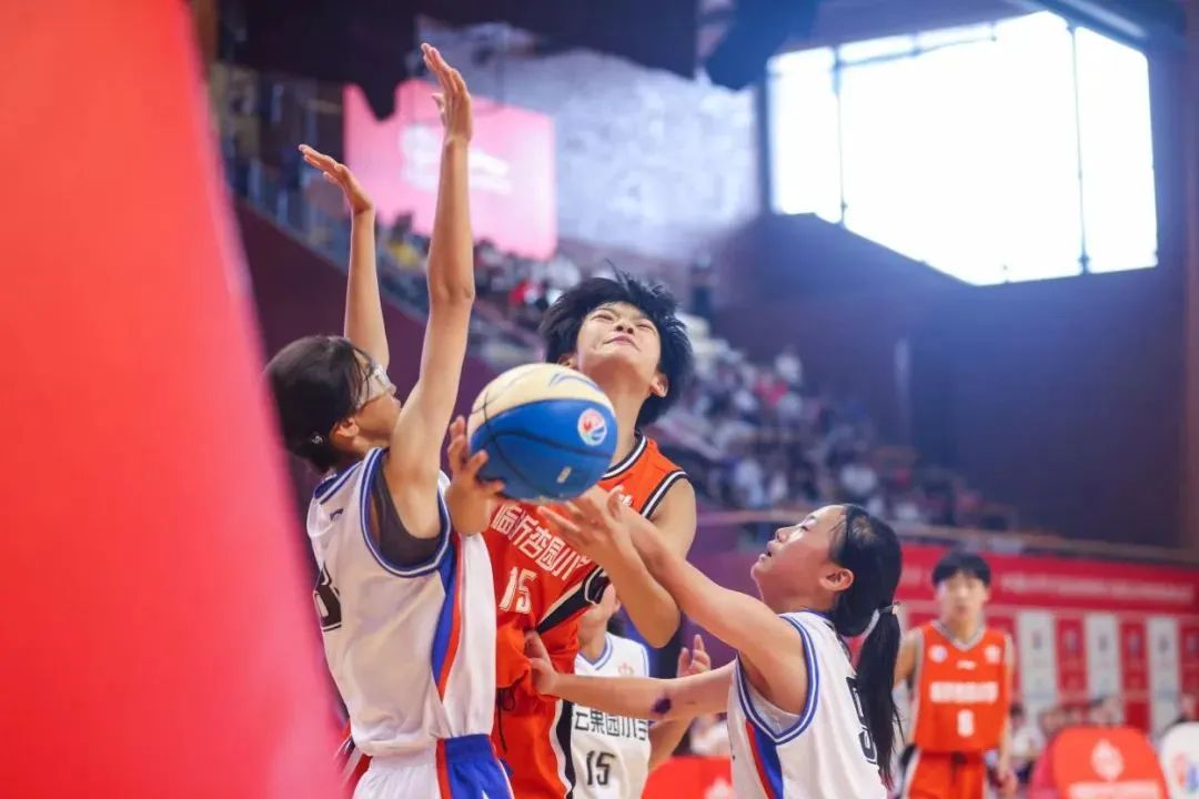 青少年学生篮球训练营发言稿_1